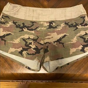 Camo athletic shorts with liner